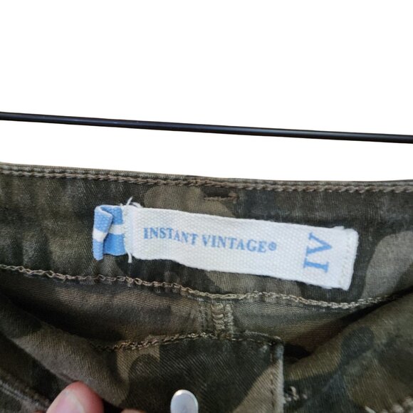 Camouflage Studded Denim Shorts For Women Size M Instant Vintage - Picture 3 of 4